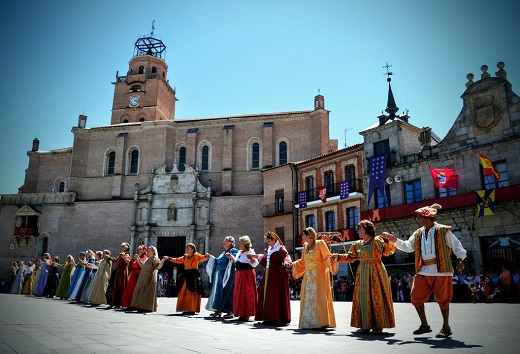 (FERIA RENACENTISTA) Fachada del Ayuntamiento de Medina del Campo en la Plaza Mayor de la Hispanidad